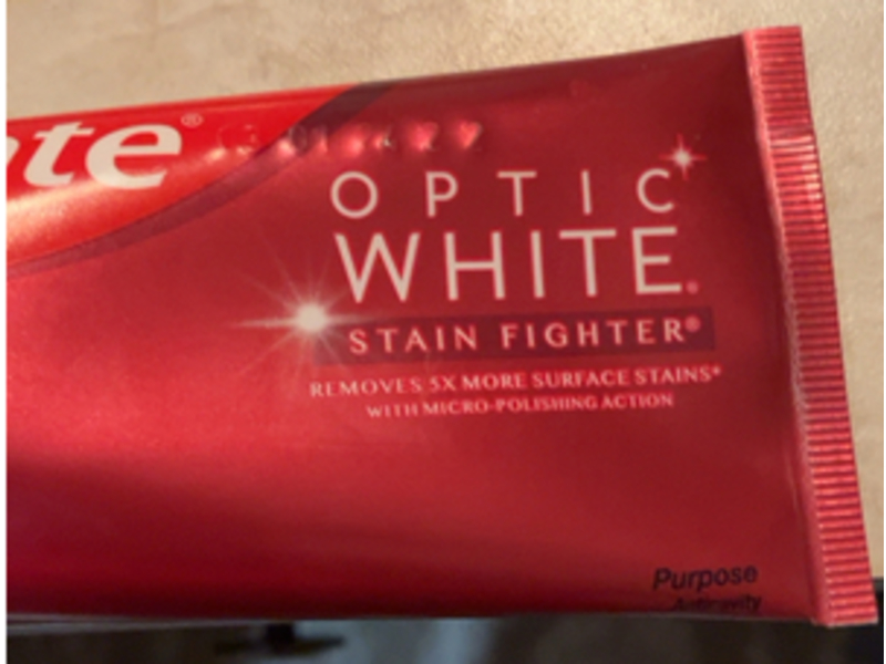 Colgate Optic White Stain Fighter Toothpaste, Clean Mint Paste, 4.2 oz/119g