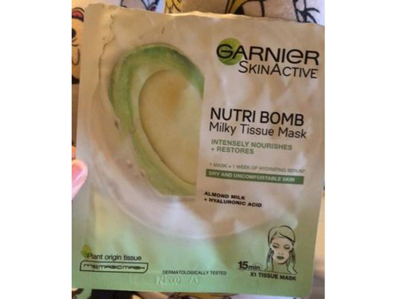 Garnier Nutri Bomb Milky Sheet Mask Hyluronic Acid + Almond Milk, 28 g