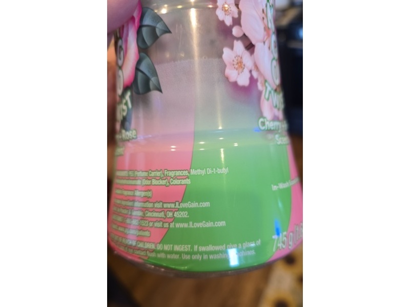 Gain Tango Twist Scent Booster, Cherry + Rose Scent, 26.3 oz/745 g