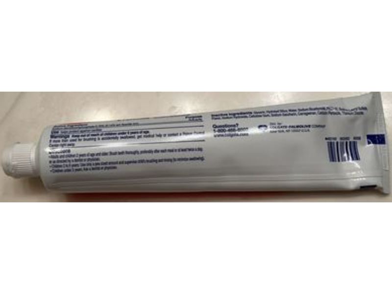 Colgate Baking Soda Peroxide Whitening Toothpaste, Brisk Mint, 6 oz/170 g, Pack Of 2