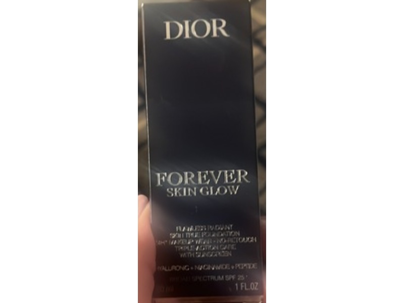 Dior Forever Skin Glow Flawless Radiant Skin True Foundation, SPF 25, 4W Warm, 1 fl oz/30 mL