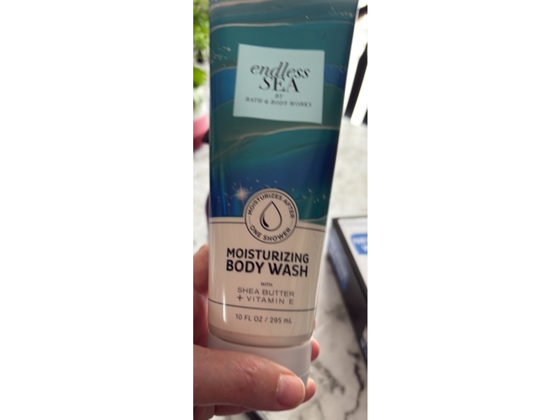 Bath & Body Works Moisturizing Body Wash, Endless Sea, 10 oz/295 mL