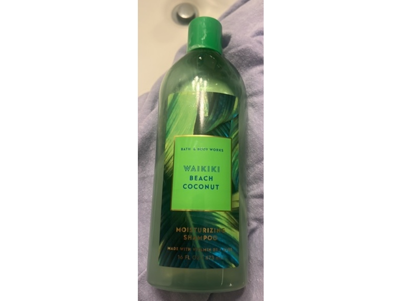 Bath & Body Works Waikiki Beach Coconut Moisturizing Shampoo, Vitamin B5 + Aloe, 16 fl oz/473 mL
