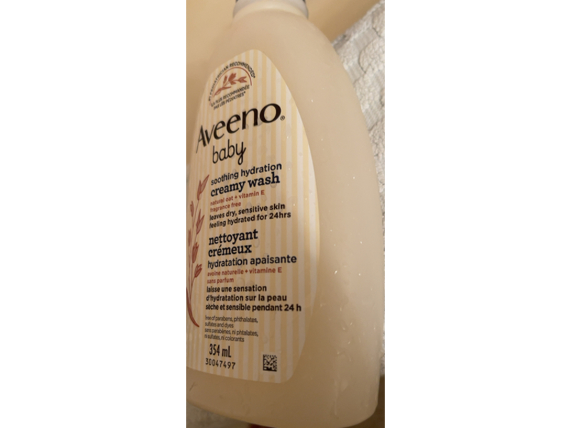 Aveeno Baby Soothing Relief Creamy Wash, Natural Oat + Vitamin E, 354 mL