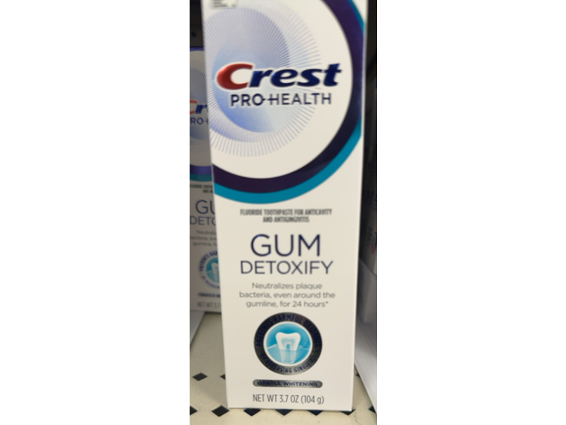 Crest Pro-Health Gum Detoxify Toothpaste, Gentle Whitening, 3.7 oz/104 g