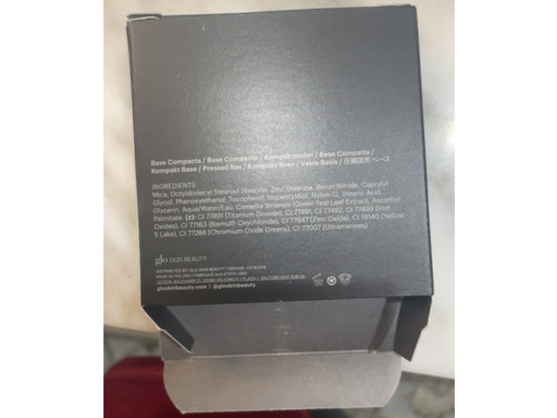 Glo Skin Beauty Pressed Base Compact, Golden Medium, 0.31 oz/9 g