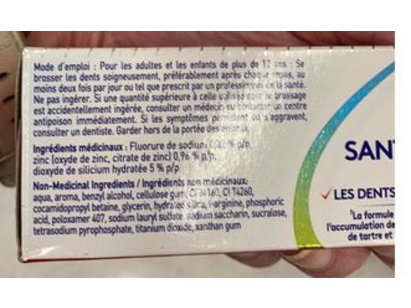 Colgate Total Anticavity Fluoride and Antigingivitis Toothpaste, Whitening, 70 mL