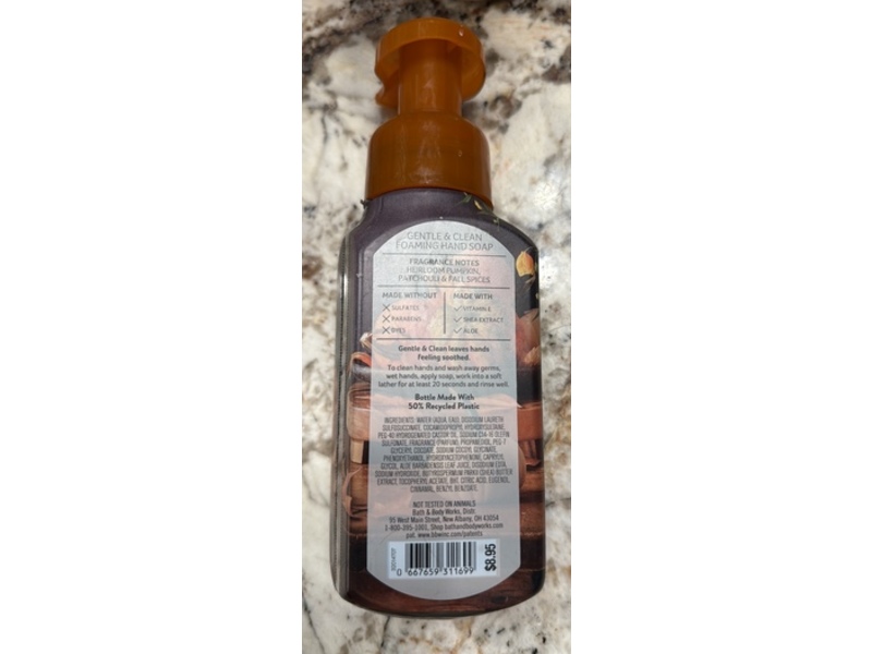 Bath & Body Works Gentle & Clean Foaming Hand Soap, Farmhouse Pumpkin & Spice, 8.75 fl oz/ 259 mL
