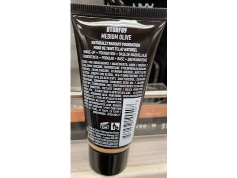 NYX Professional Makeup Born To Glow! Naturally Radiant Foundation, 09 Medium Olive, 1.01 fl oz/30 ml