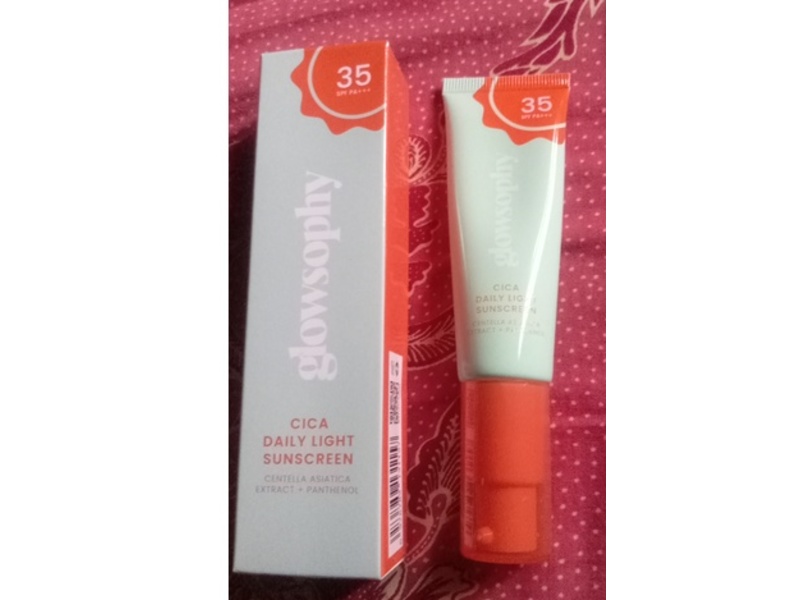 Glowsophy Cica Daily Light Sunscreen, Centella Asiatica Extract & Panthenol, SPF PA+++ 35