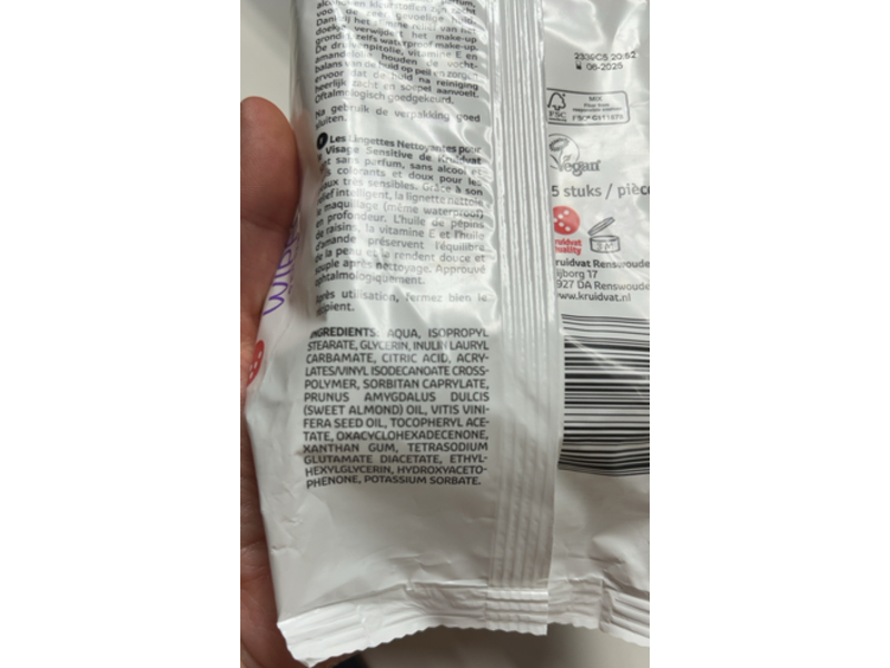 Kruidvat Sensitive Face Wipes, Sensitive, 25 Count