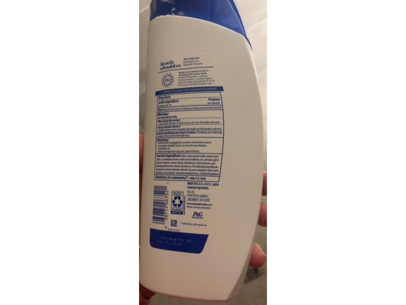 Head & Shoulders Dry Scalp Care Dandruff Shampoo, Almond Oil, 20 fl oz/613 mL