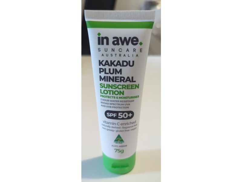 In Awe Kakadu Plum Mineral Sunscreen Lotion, SPF 50+, 75 g