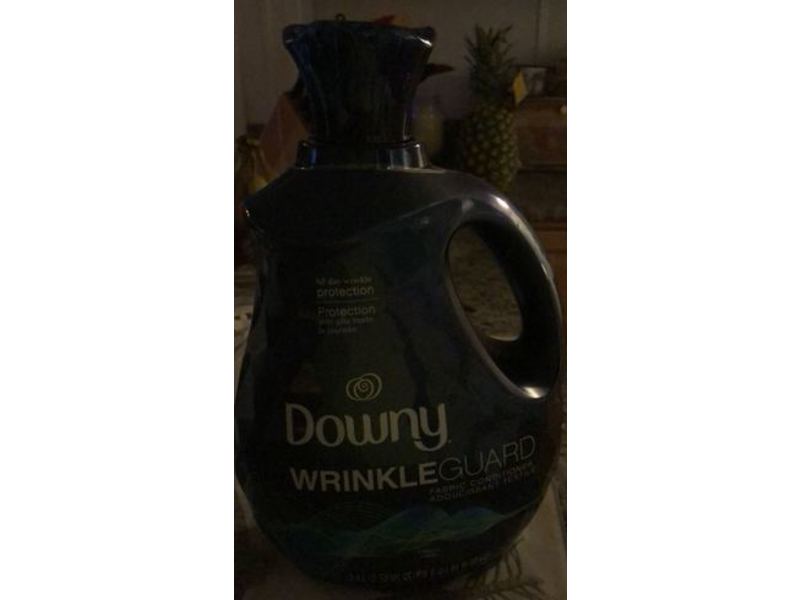Downy Wrinkle Guard Fabric Conditioner, Fresh Frais, 8.1 fl oz/2.4 L