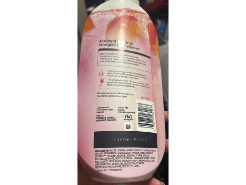 Olay Body Wash, Passionfruit & Guava Scent, 22 fl oz/650 mL