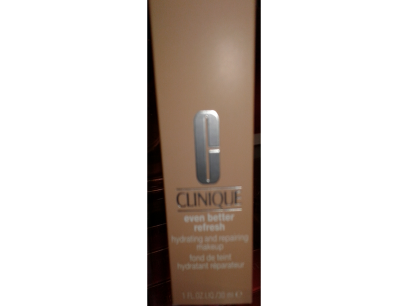 Clinique Even Better Refresh Hydrating and Repairing Makeup, CN 40 Cream Chamois, 1 fl oz/30 mL