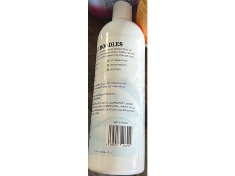 We Love Doodles 2-In-1 Anti-Itch Dog Shampoo, Itch Relief, 16 fl oz/473 mL