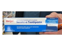 Meijer Sensitive Toothpaste, Extra Whitening, 4 oz/113 g - thumbnail 1