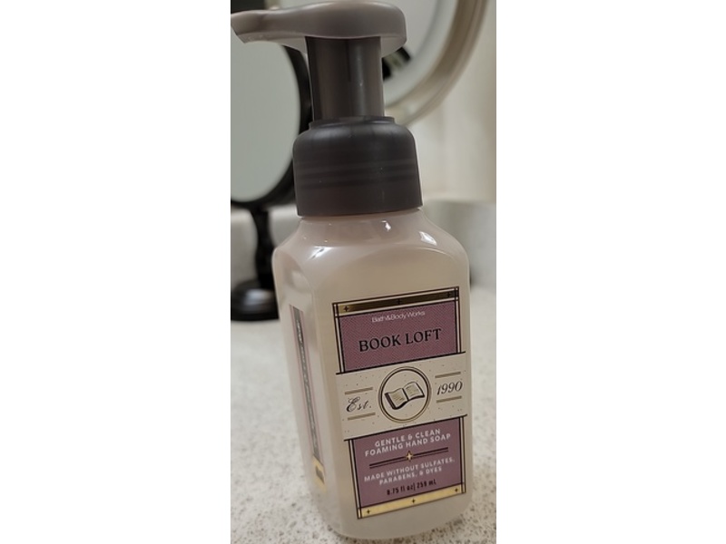 Bath & Body Works Gentle & Clean Foaming Hand Soap, Book Loft, 8.75 fl oz/259 mL