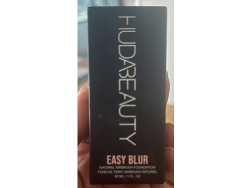 Huda Beauty Easy Blur Natural Airbrush Foundation, 400g Macchiato, 1 fl oz/30 mL