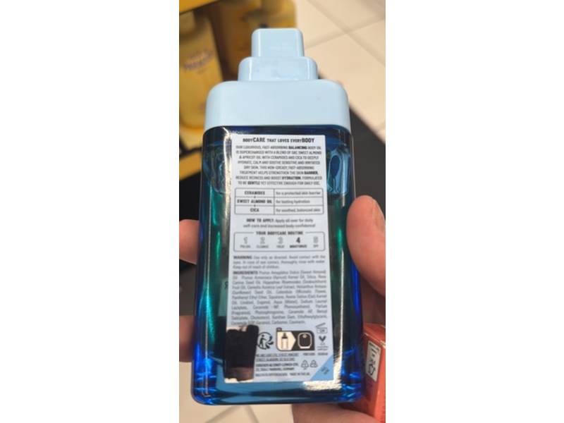 Isle Of Paradise Body Body Oil, Ceramides, Apricot Oil & Cica, 3.38 fl oz/100 mL