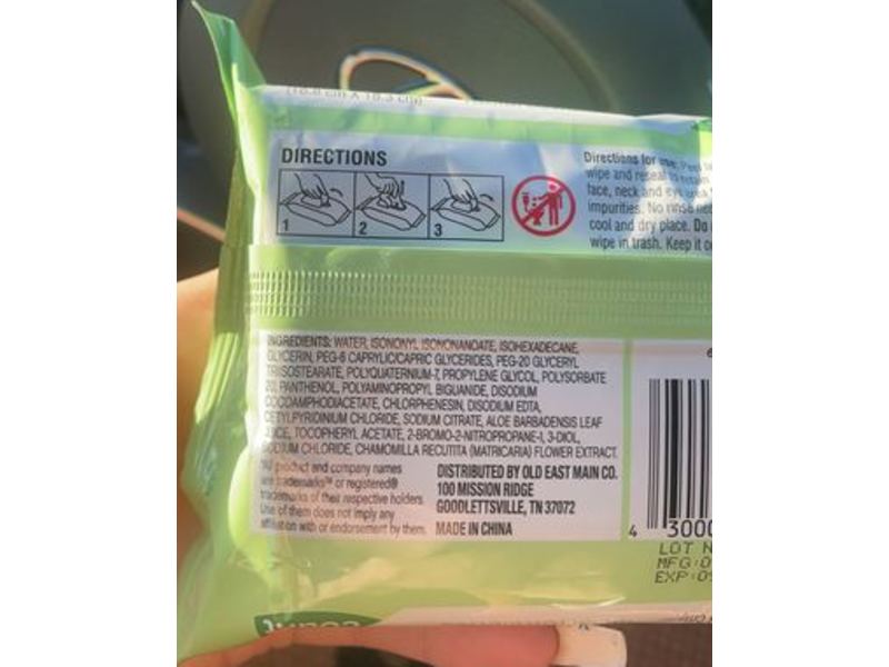 Studio Selection Sensitive Skin Cleansing Facial Towelettes, 25 Count