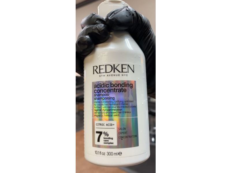 Redken Acidic Bonding Concentrate Shampoo, 10.1 fl oz/300 ml