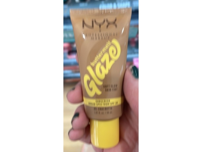 Nyx Professional Makeup Buttermelt Glaze Soft Glow Skin Tint, SPF 30, 06 Praline Butta, 1 fl oz/30 mL