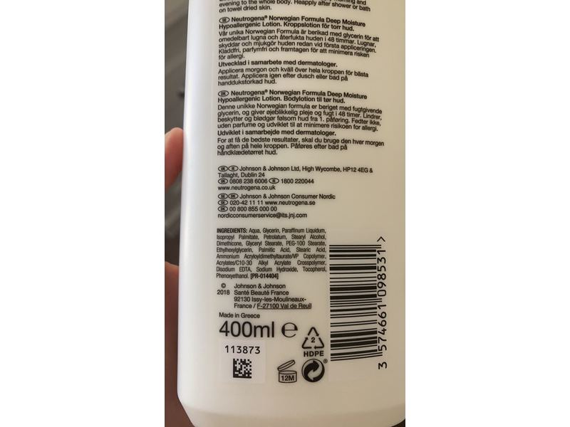 Neutrogena Norwegian Formula Deep Moisturiser Body Lotion, Dry, Sensitive Skin, Fragrance-Free, 400 ml