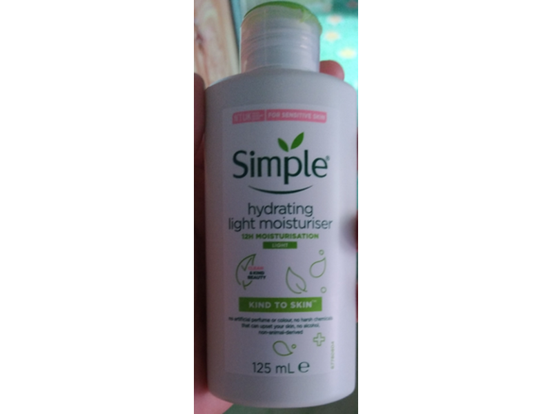 Simple Kind to Skin Hydrating Light Moisturiser, 125 mL