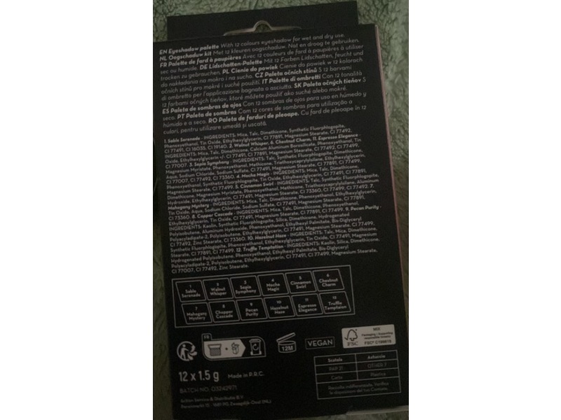 Max & More 12 Color Eyeshadow Palette, 1.5 g