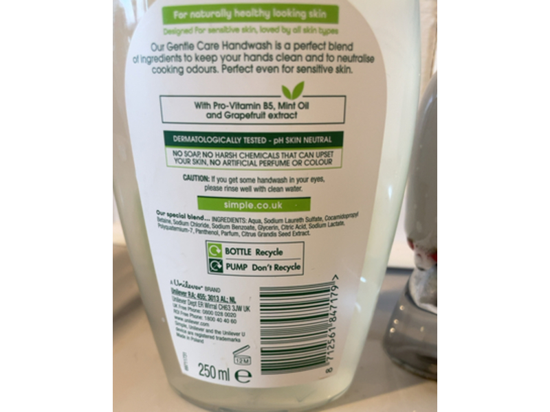 Simple Gentle Care Antibacterial Hand Wash, 250 mL