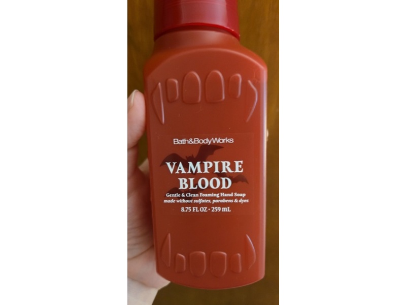Bath & Body Works Gentle & Clean Foaming Hand Soap,Vampire Blood, 8.75 fl oz/259 mL, Pack Of 2