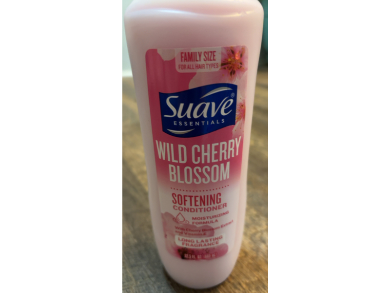 Suave Essentials Wild Cherry Blossom Softening Conditioner, 22.5 fl oz/665 mL