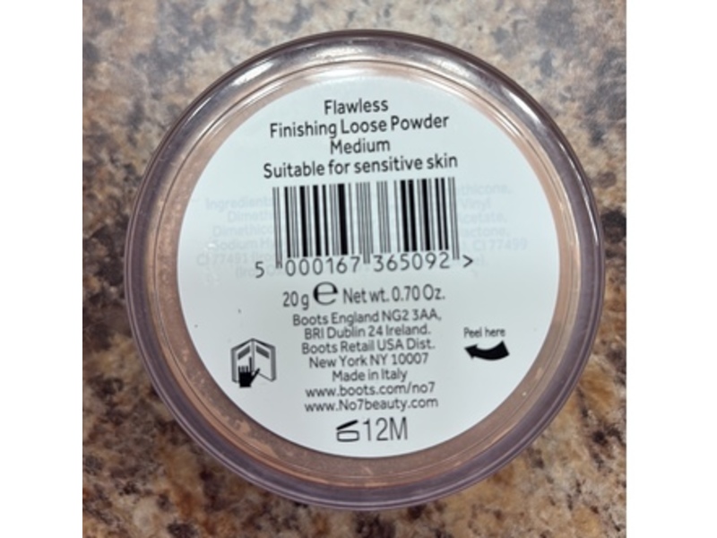 No7 Flawless Finishing Loose Powder, 3 Medium, 0.70 fl oz/20 g