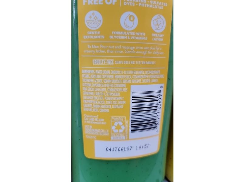 Suave Exfoliating Scrub + Wash, Pistachio Cream, 18 fl oz/532 mL