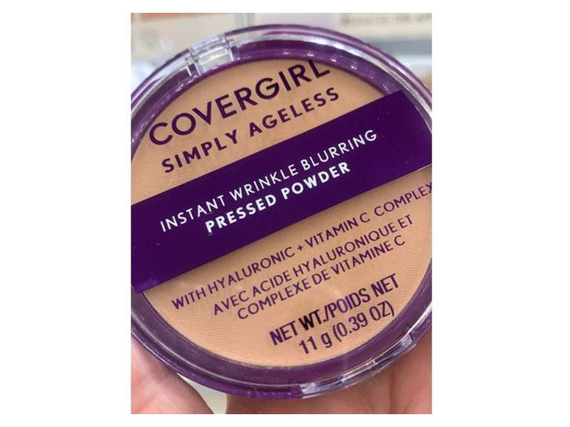 Covergirl Simply Ageless Instant Wrinkle Blurring Pressed Powder, 240 Natural Beige, 0.39 oz/11 g