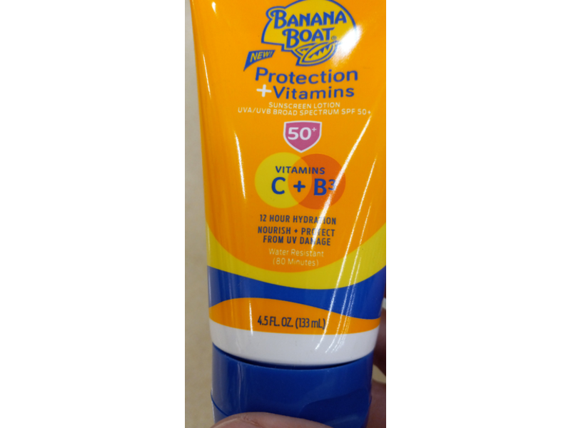 Banana Boat Protection + Vitamins Sunscreen Lotion, SPF 50 +, 4.5 oz/133 mL