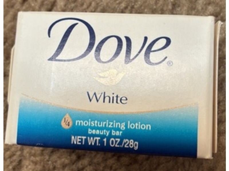 Dove White 1/4 Moisturizing Lotion Beauty Bar, 1 oz/28 g