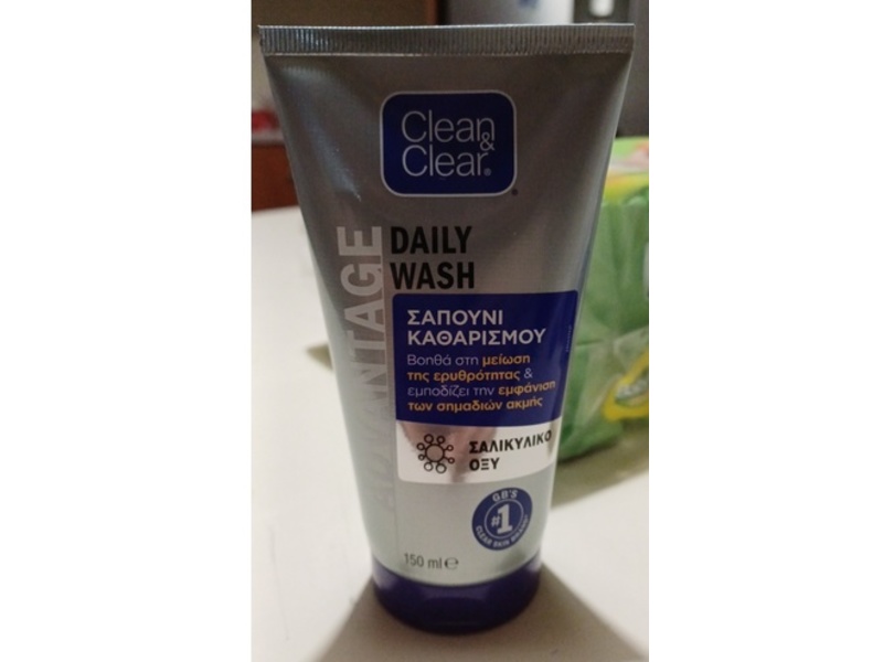 Clean & Clear Advantage Spot Control Daily Wash, 150 mL