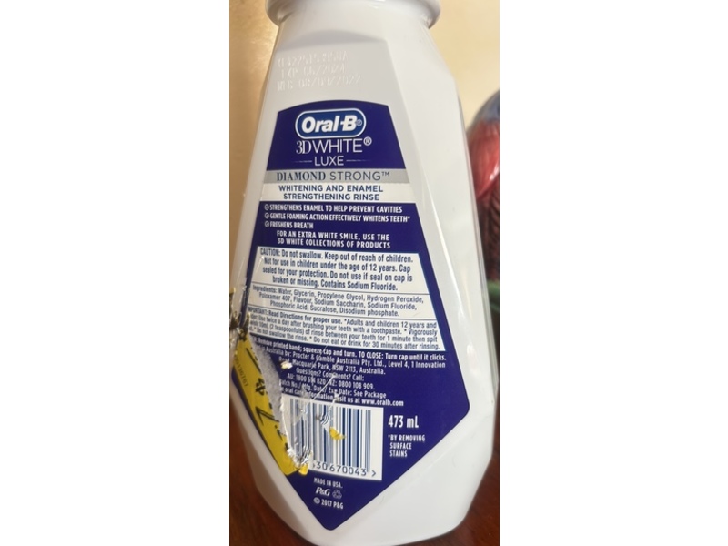 Oral-B 3D White Luxe Diamond Strong Whitening & Enamel Strengthening Rinse, Clean Mint, 473 mL