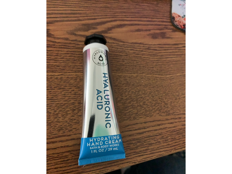 Bath & Body Works Hyaluronic Acid Hydrating Hand Cream 1 fl oz / 29 mL