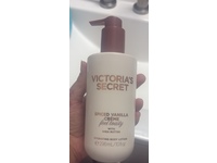 Victoria's Secret Hydrating Body Lotion, Spiced Vanilla Creme, 10 fl oz/296 mL - thumbnail 2