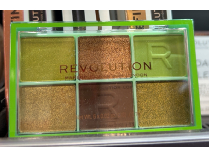 Revolution Mini Colour Reloaded Palette, Its Giving Green, 0.02 oz/0.7 g