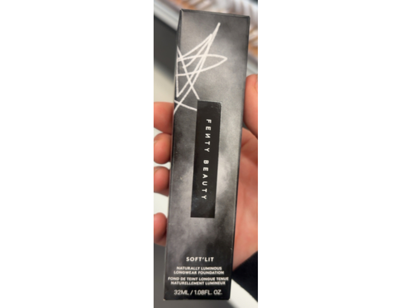 Fenty Beauty Soft'Lit Naturally Luminous Longwear Foundation, 225, 1.08 fl oz/32 mL