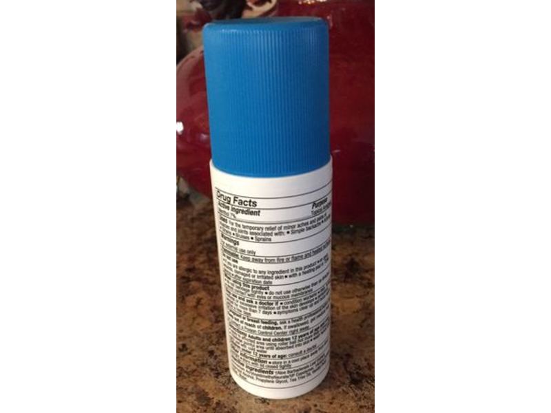 Zim's Max Freeze Pro Formula Pain Relief Roll-On, 7% Menthol, 3 oz/85 g