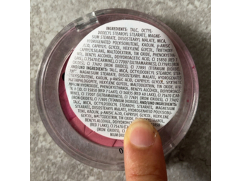 Essence Mosaic Blush, 40 The Berry Connection, 0.15 oz/4.5 g