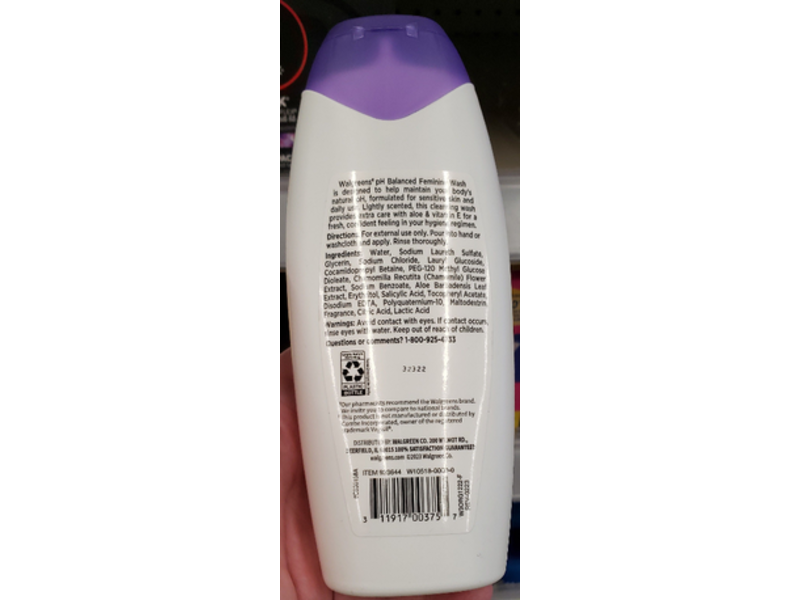 Walgreens Feminine Wash, Aloe & Vitamin E, 12 fl oz/354 mL