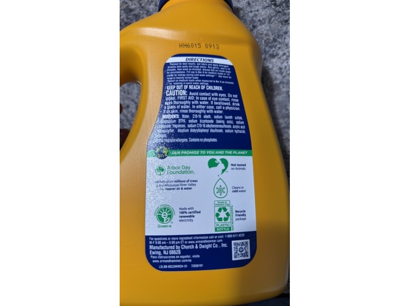 Arm & Hammer Baking Soda Fresh Detergent, Sparkling Fresh, 67 fl oz/1.98 L