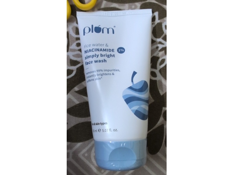 Plum Rice Water & Niacinamide Face Wash, 5.07 fl oz/150 mL